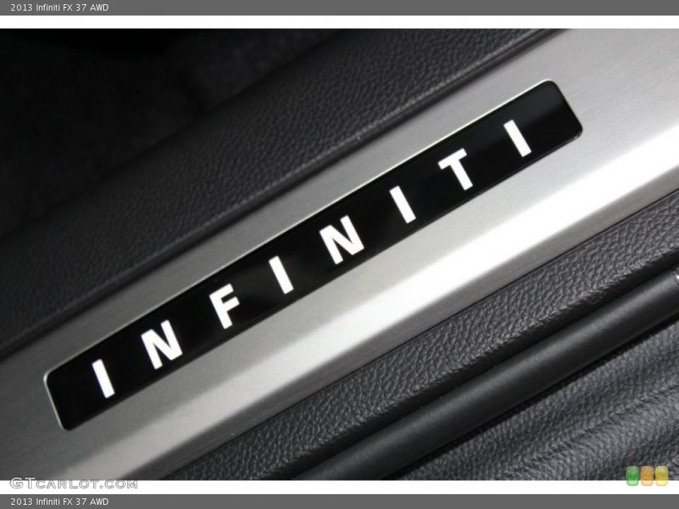 2013 Infiniti FX Badges and Logos