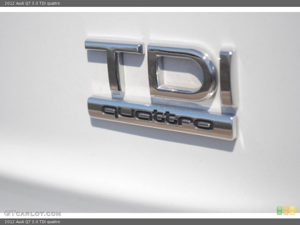 2012 Audi Q7 Badges and Logos