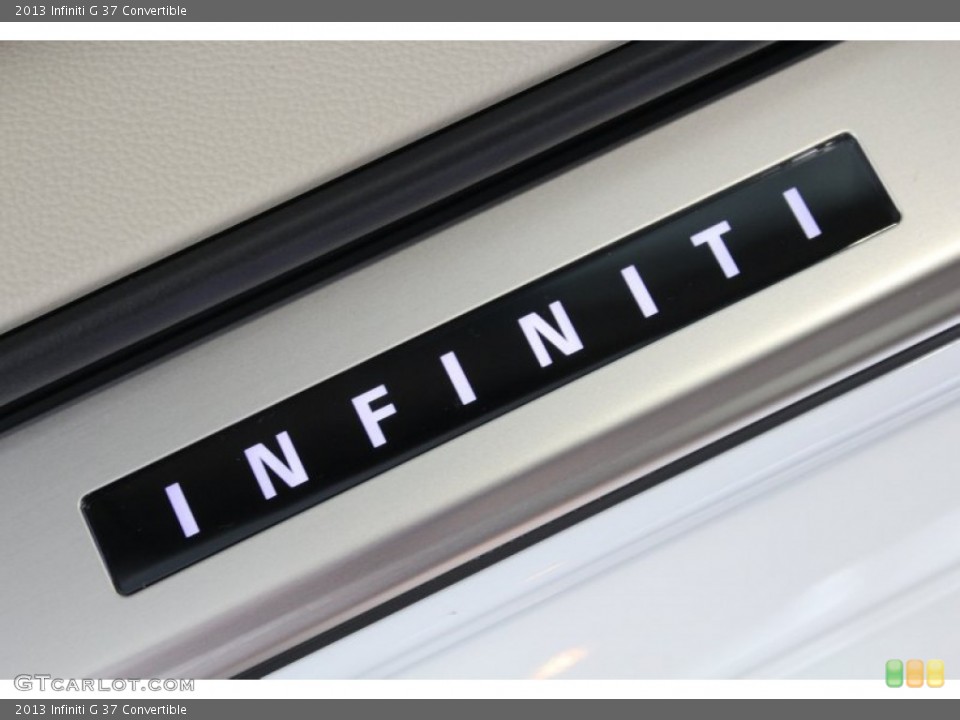 2013 Infiniti G Badges and Logos