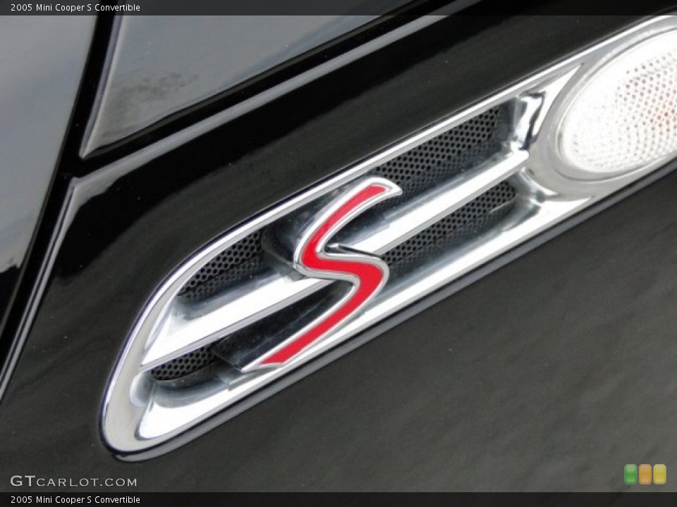 2005 Mini Cooper Custom Badge and Logo Photo #84260898