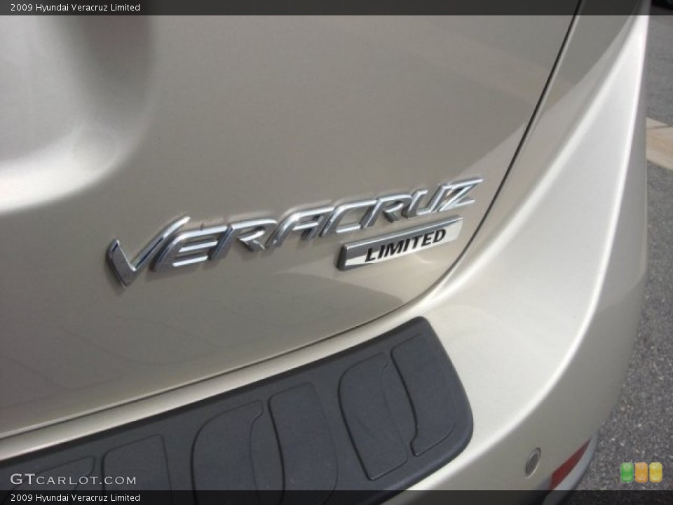 2009 Hyundai Veracruz Badges and Logos