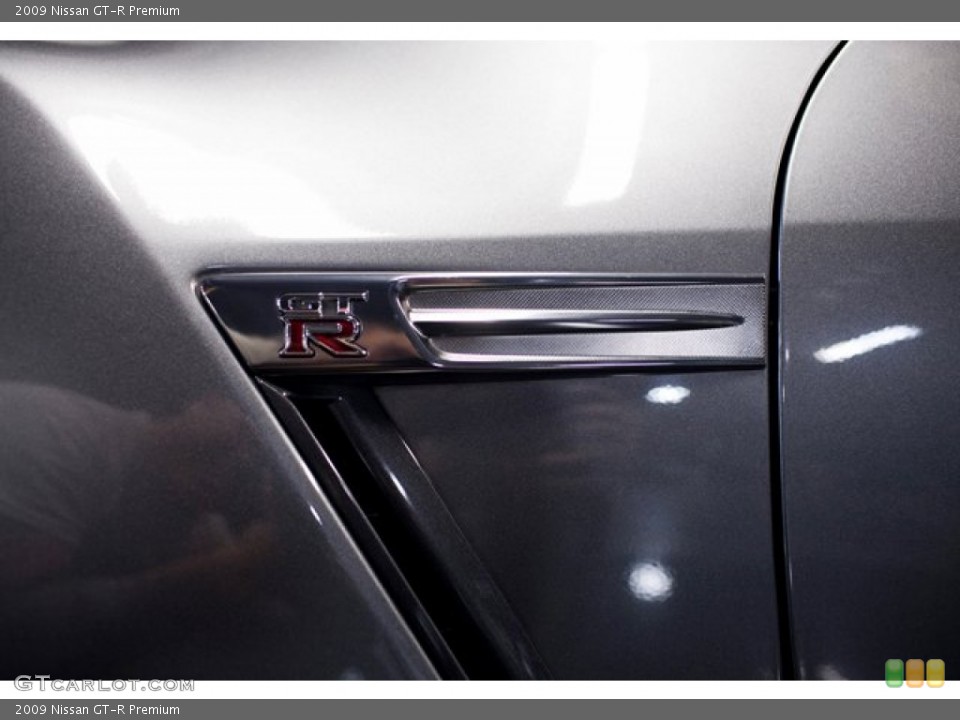 2009 Nissan GT-R Custom Badge and Logo Photo #86838041