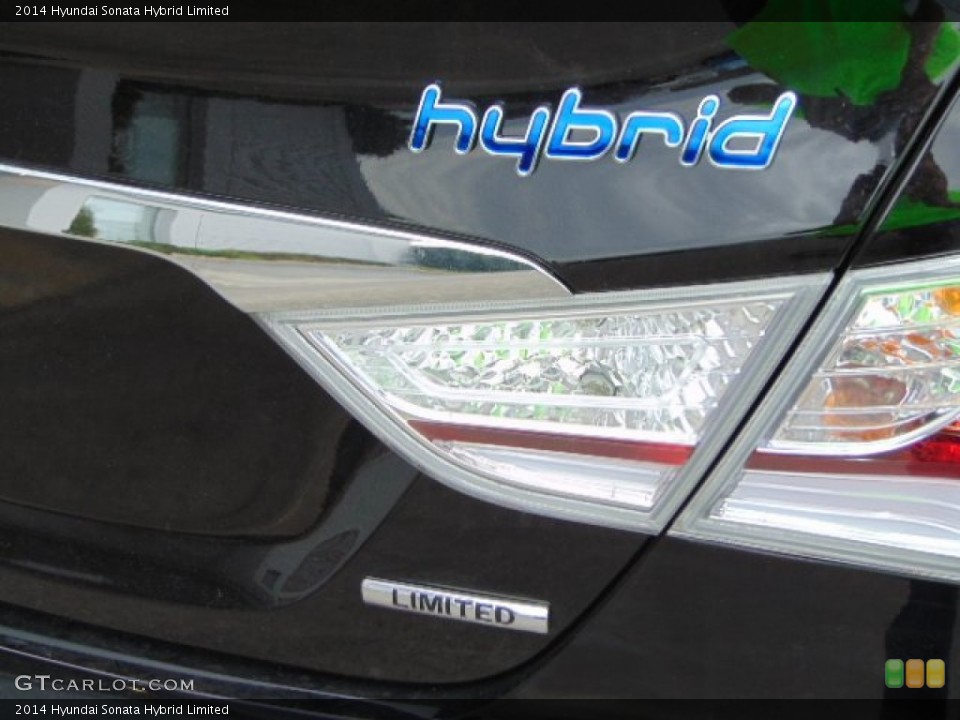 2014 Hyundai Sonata Badges and Logos