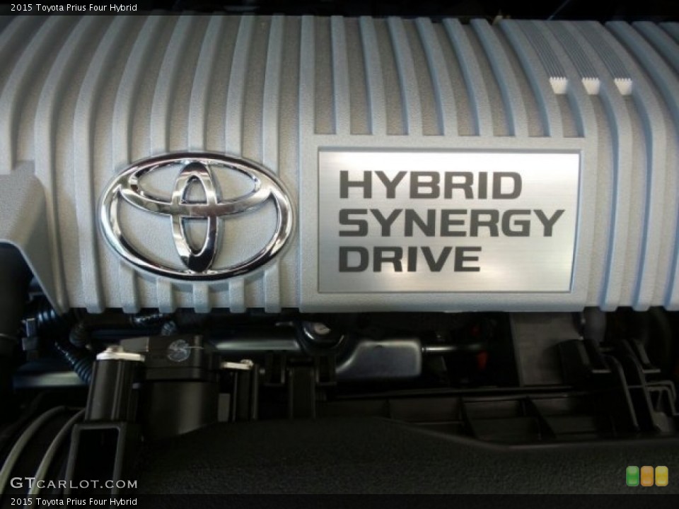 2015 Toyota Prius Badges and Logos