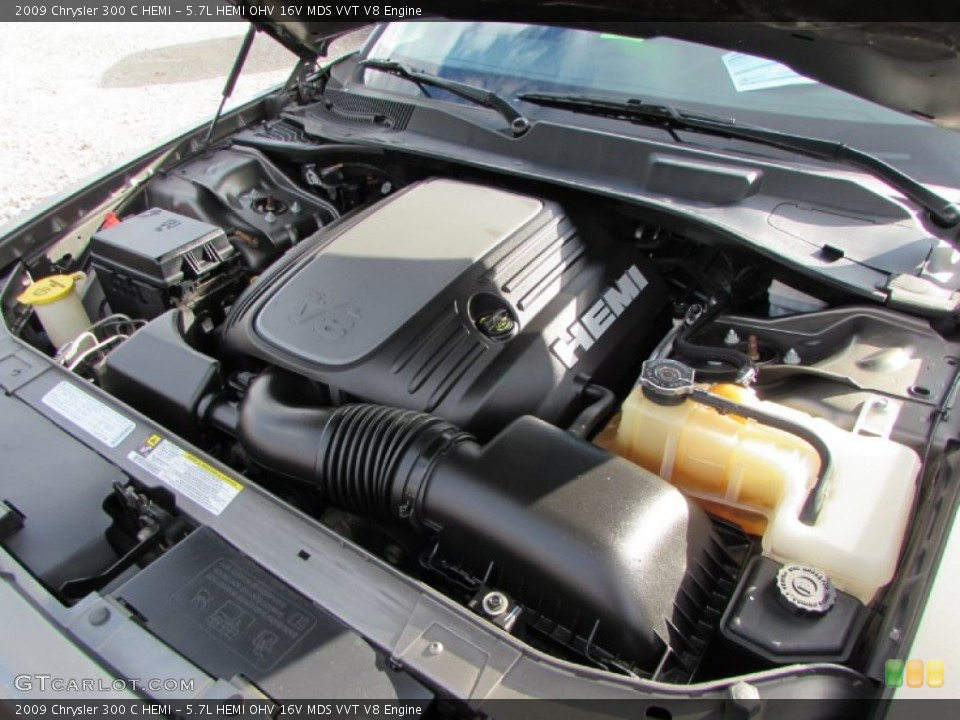 5.7L HEMI OHV 16V MDS VVT V8 2009 Chrysler 300 Engine