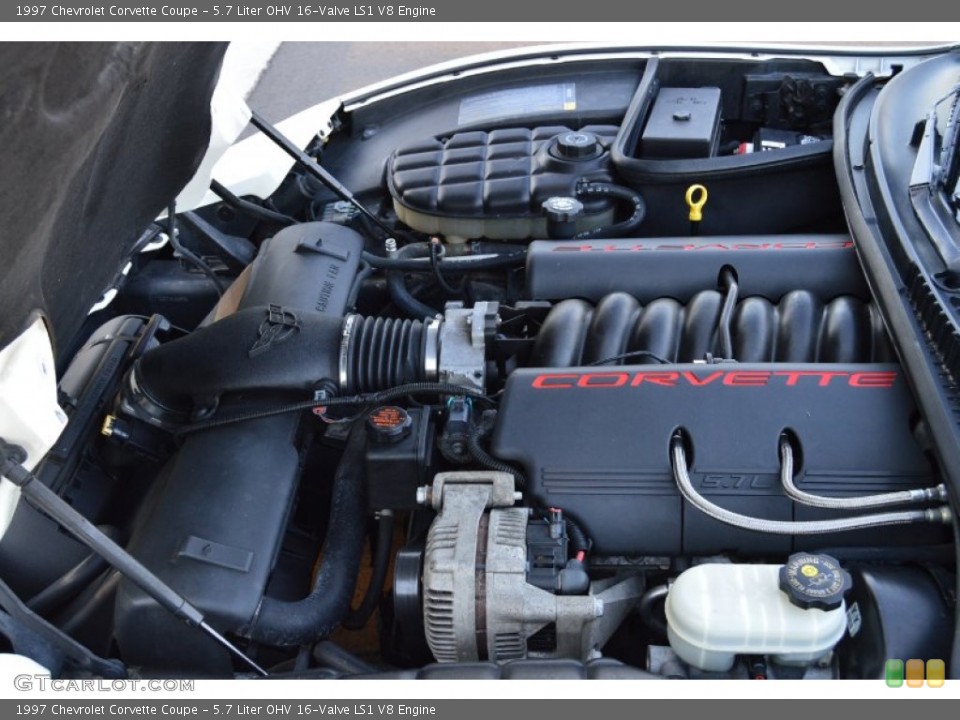 5.7 Liter OHV 16-Valve LS1 V8 1997 Chevrolet Corvette Engine