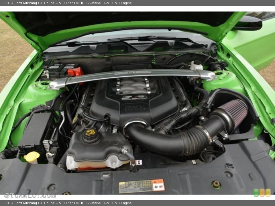 5.0 Liter DOHC 32-Valve Ti-VCT V8 Engine for the 2014 Ford Mustang #102156362