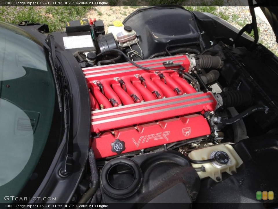 8.0 Liter OHV 20-Valve V10 Engine for the 2000 Dodge Viper #102967936