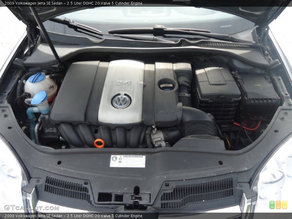 2.5 Liter DOHC 20 Valve 5 Cylinder Engine for the 2009 Volkswagen Jetta #104992797