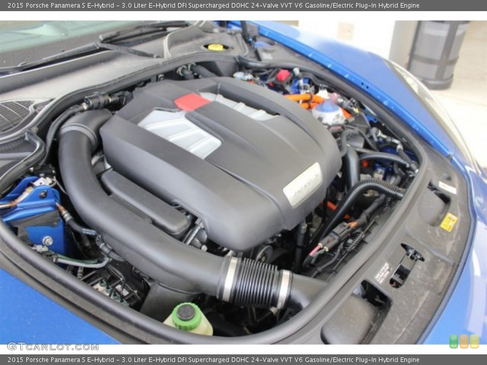 3.0 Liter E-Hybrid DFI Supercharged DOHC 24-Valve VVT V6 Gasoline/Electric Plug-In Hybrid Engine for the 2015 Porsche Panamera #105322760