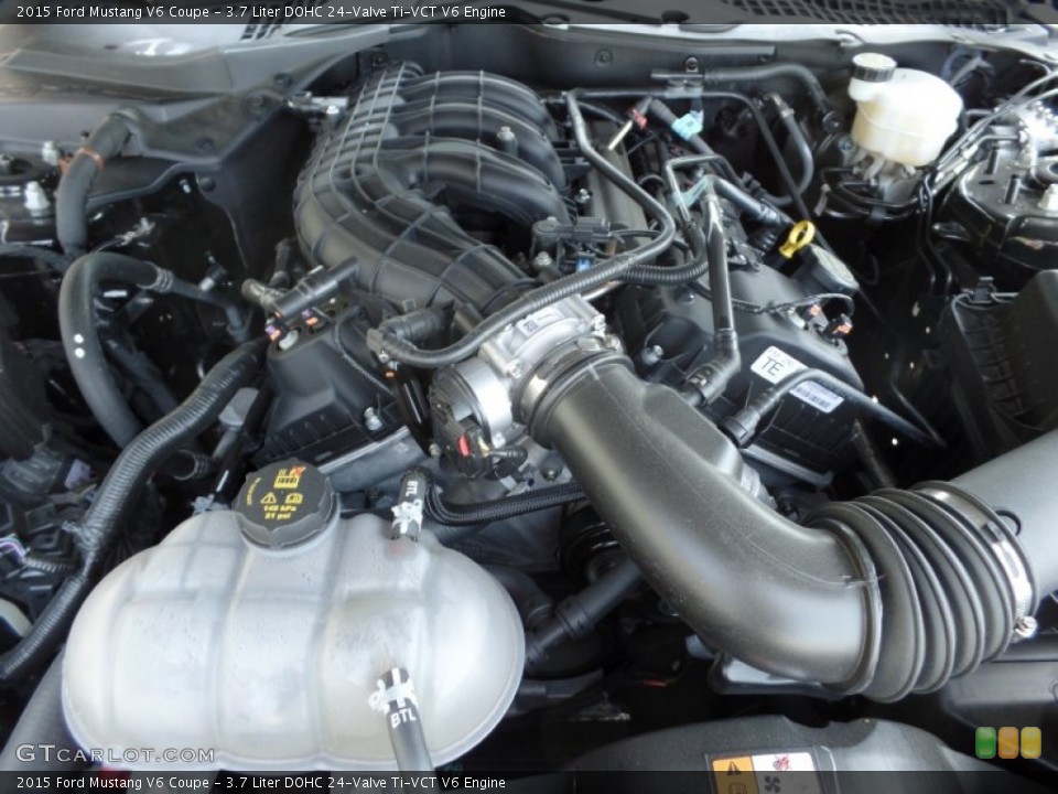 3.7 Liter DOHC 24-Valve Ti-VCT V6 2015 Ford Mustang Engine