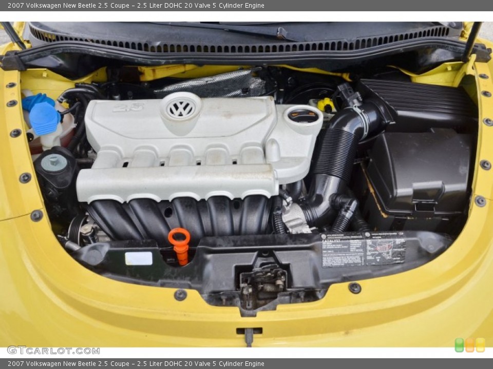 2.5 Liter DOHC 20 Valve 5 Cylinder Engine for the 2007 Volkswagen New Beetle #106136374
