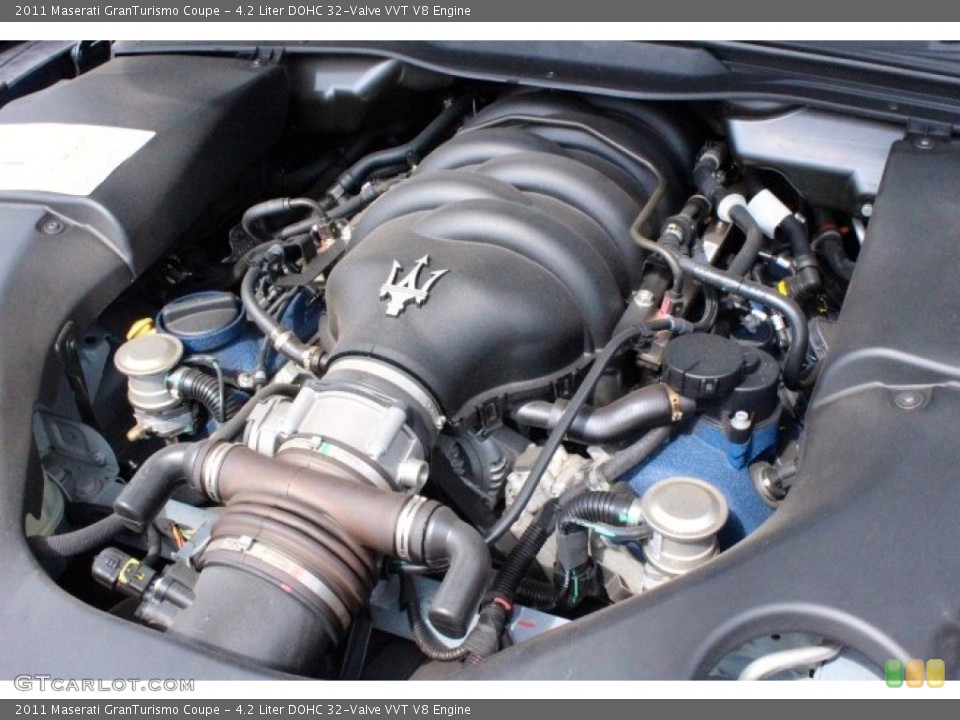 4.2 Liter DOHC 32-Valve VVT V8 2011 Maserati GranTurismo Engine