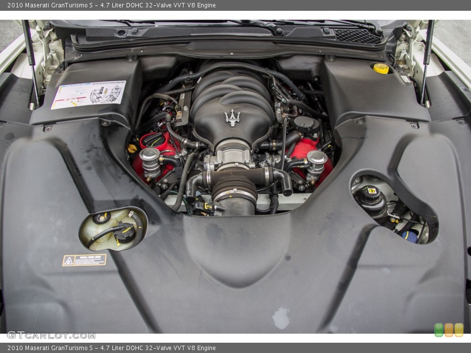 4.7 Liter DOHC 32-Valve VVT V8 2010 Maserati GranTurismo Engine