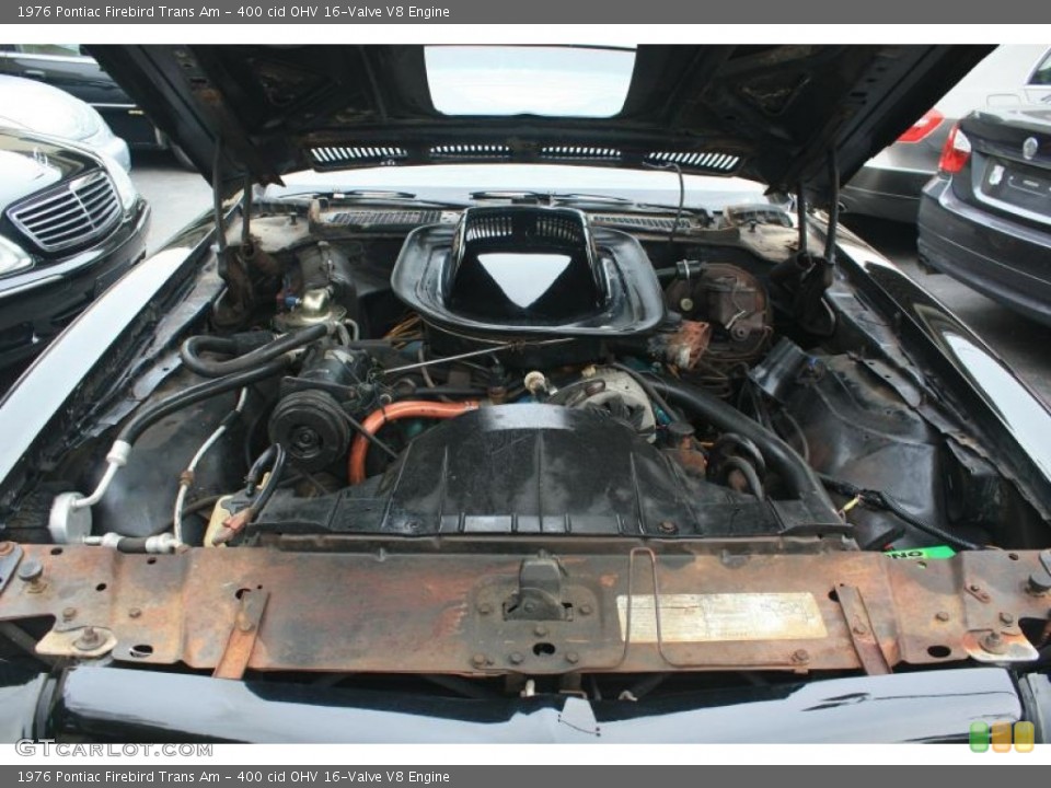 400 cid OHV 16-Valve V8 1976 Pontiac Firebird Engine