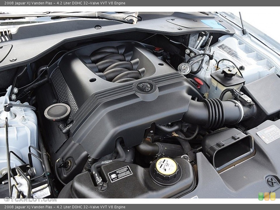 4.2 Liter DOHC 32-Valve VVT V8 2008 Jaguar XJ Engine