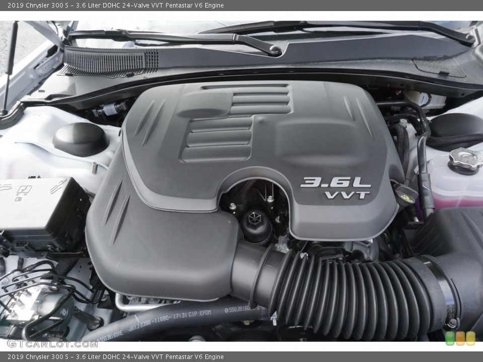 3.6 Liter DOHC 24-Valve VVT Pentastar V6 Engine for the 2019 Chrysler 300 #129950812