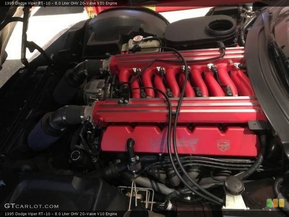 8.0 Liter OHV 20-Valve V10 1995 Dodge Viper Engine