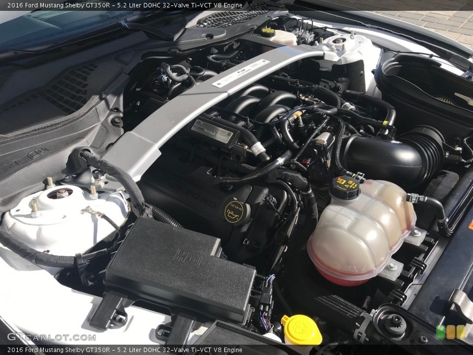 5.2 Liter DOHC 32-Valve Ti-VCT V8 Engine for the 2016 Ford Mustang #132629738