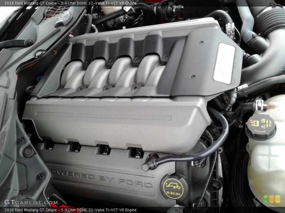 5.0 Liter DOHC 32-Valve Ti-VCT V8 2016 Ford Mustang Engine