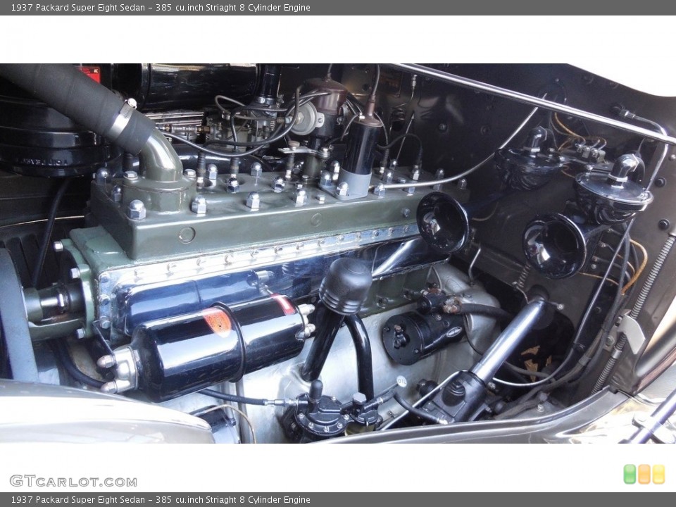 385 cu.inch Striaght 8 Cylinder 1937 Packard Super Eight Engine