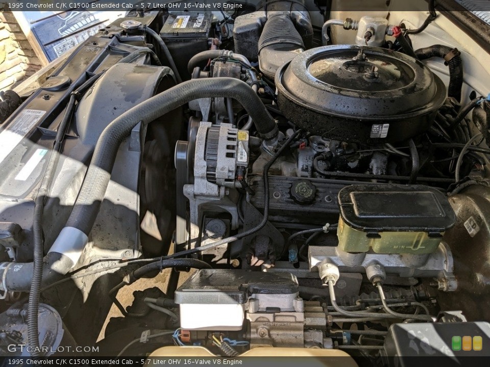 5.7 Liter OHV 16-Valve V8 Engine for the 1995 Chevrolet C/K #138613071