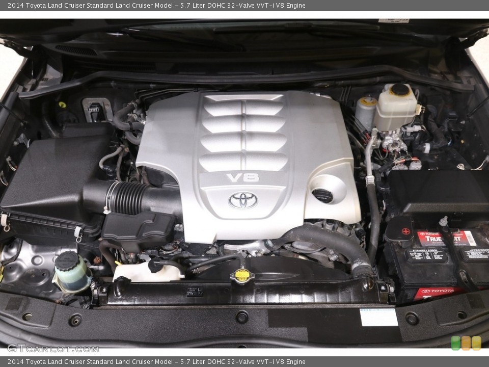 5.7 Liter DOHC 32-Valve VVT-i V8 2014 Toyota Land Cruiser Engine