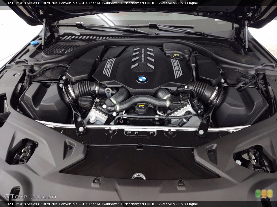 4.4 Liter M TwinPower Turbocharged DOHC 32-Valve VVT V8 2021 BMW 8 Series Engine