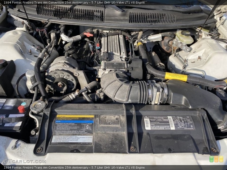 5.7 Liter OHV 16-Valve LT1 V8 1994 Pontiac Firebird Engine