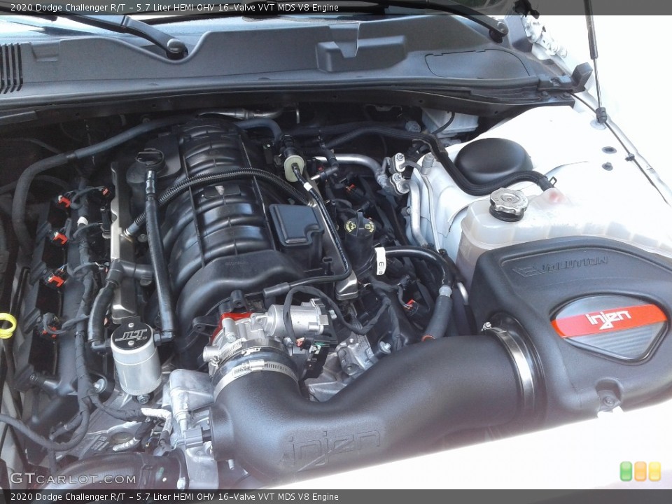 5.7 Liter HEMI OHV 16-Valve VVT MDS V8 2020 Dodge Challenger Engine