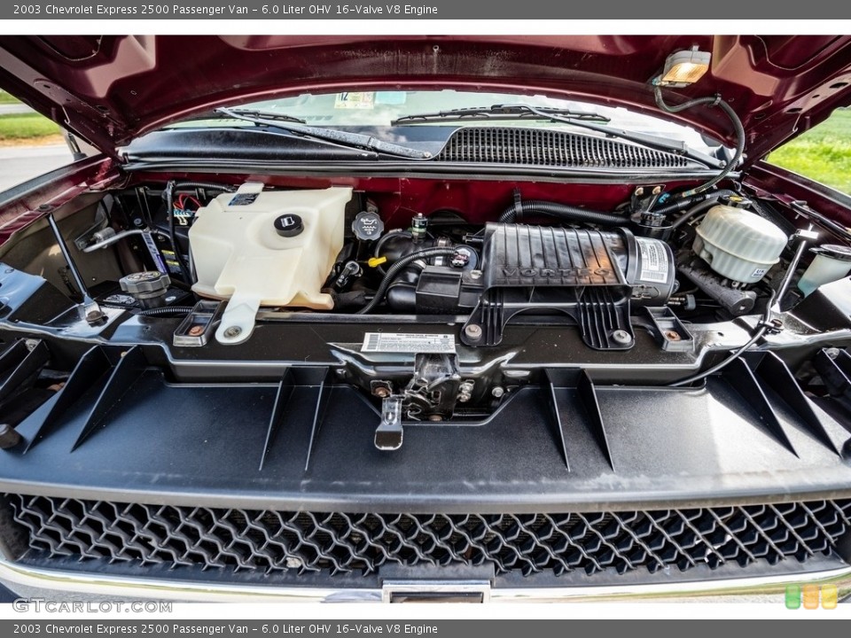 6.0 Liter OHV 16-Valve V8 2003 Chevrolet Express Engine