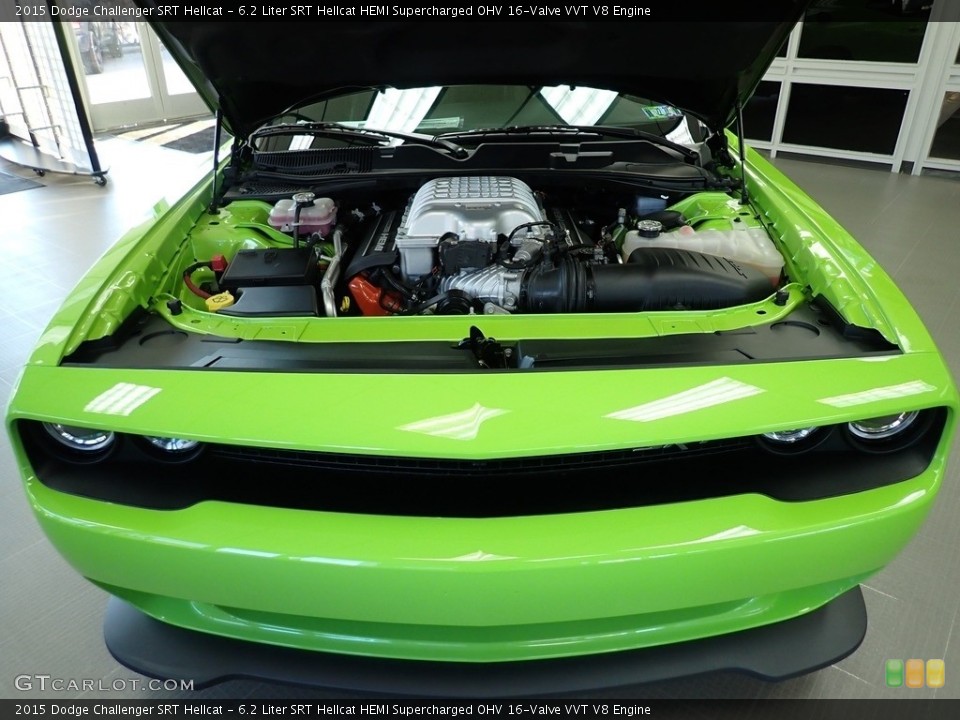 6.2 Liter SRT Hellcat HEMI Supercharged OHV 16-Valve VVT V8 2015 Dodge Challenger Engine