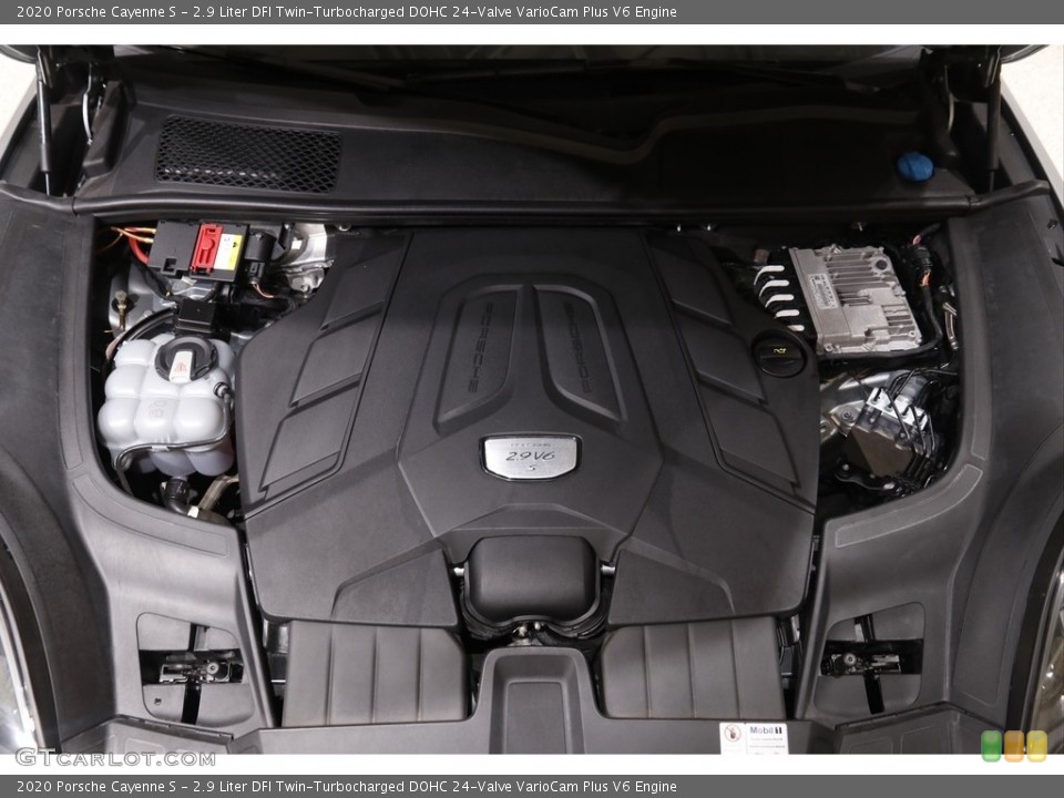 2.9 Liter DFI Twin-Turbocharged DOHC 24-Valve VarioCam Plus V6 2020 Porsche Cayenne Engine