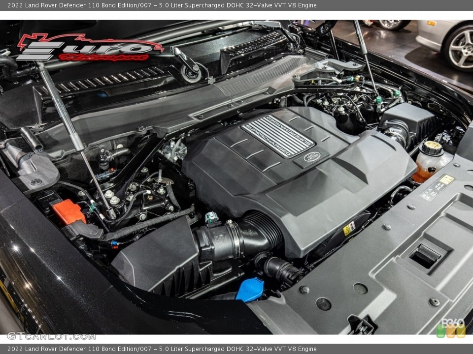 5.0 Liter Supercharged DOHC 32-Valve VVT V8 2022 Land Rover Defender Engine