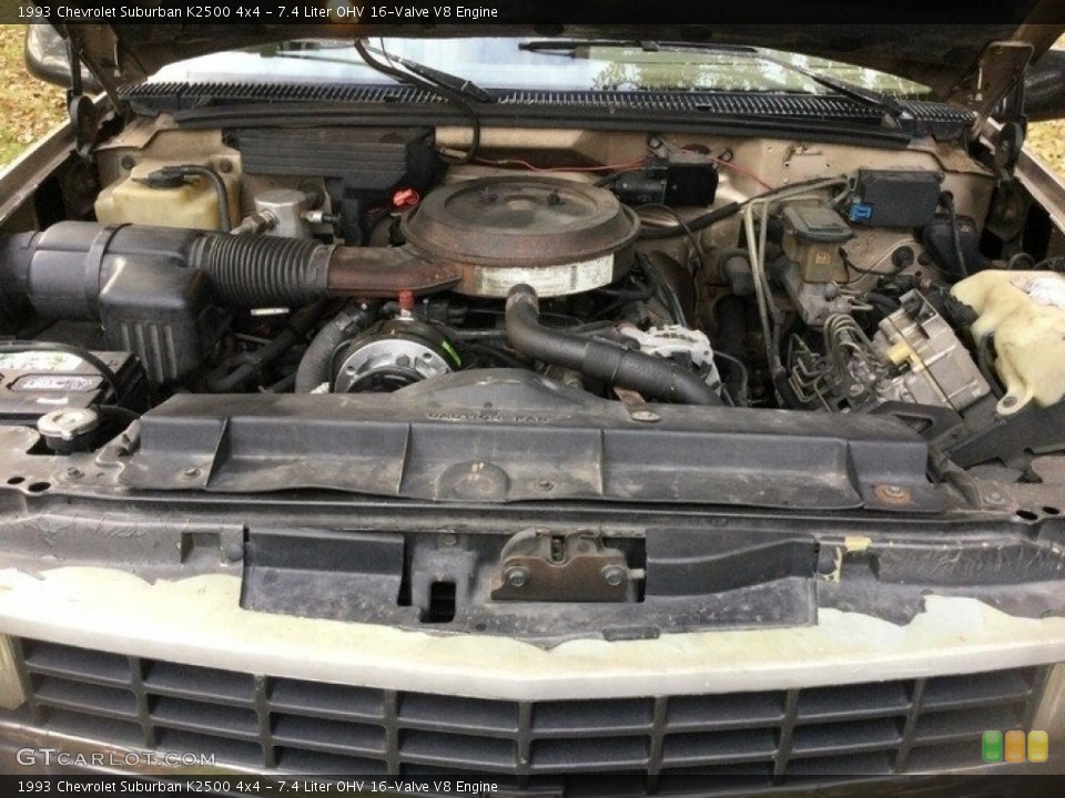 7.4 Liter OHV 16-Valve V8 1993 Chevrolet Suburban Engine