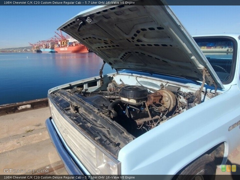 5.7 Liter OHV 16-Valve V8 1984 Chevrolet C/K Engine