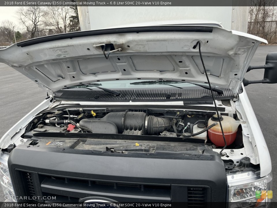 6.8 Liter SOHC 20-Valve V10 2018 Ford E Series Cutaway Engine