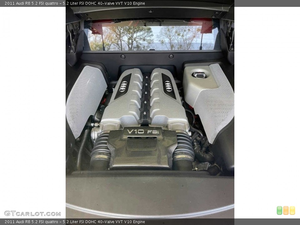 5.2 Liter FSI DOHC 40-Valve VVT V10 Engine for the 2011 Audi R8 #144294781