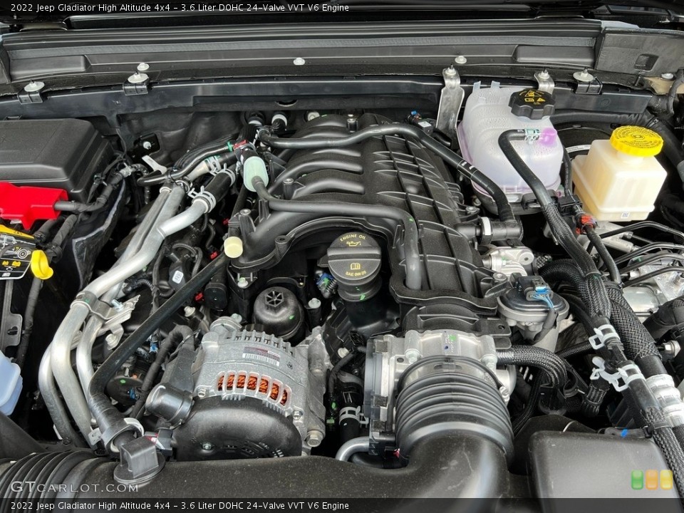 3.6 Liter DOHC 24-Valve VVT V6 2022 Jeep Gladiator Engine