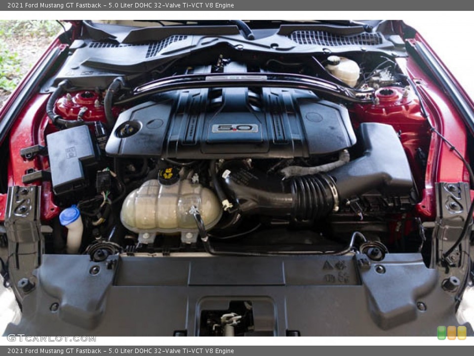 5.0 Liter DOHC 32-Valve Ti-VCT V8 2021 Ford Mustang Engine