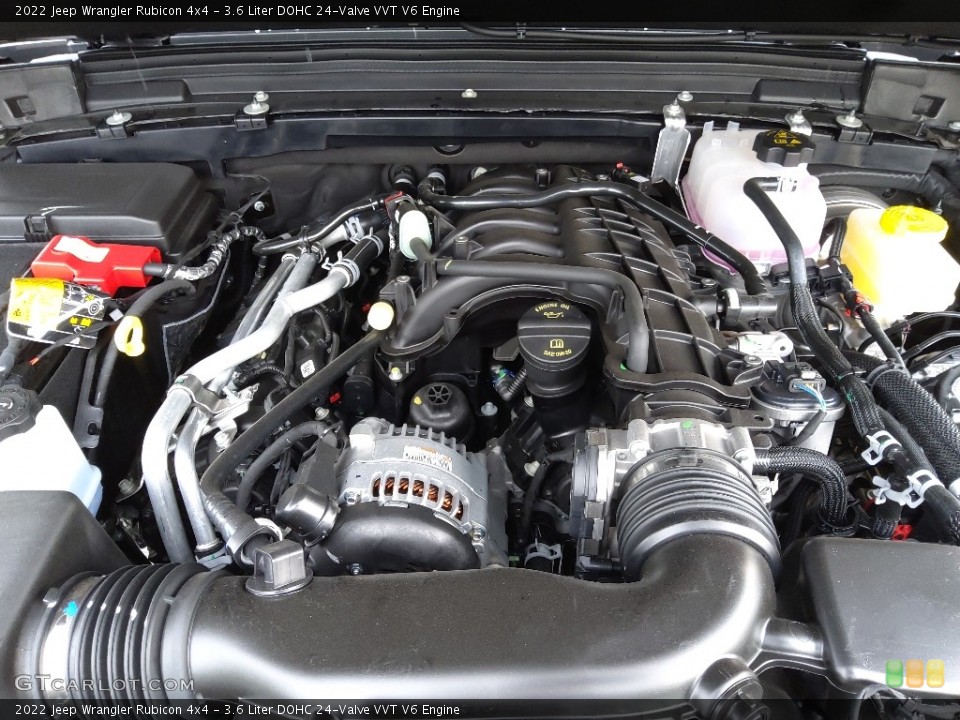 3.6 Liter DOHC 24-Valve VVT V6 2022 Jeep Wrangler Engine