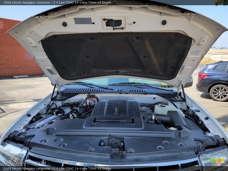 5.4 Liter SOHC 24-Valve Triton V8 Engine for the 2009 Lincoln Navigator #144575644