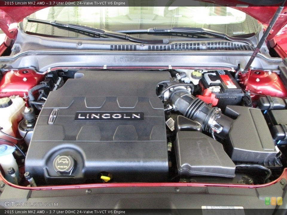 3.7 Liter DOHC 24-Valve TI-VCT V6 2015 Lincoln MKZ Engine