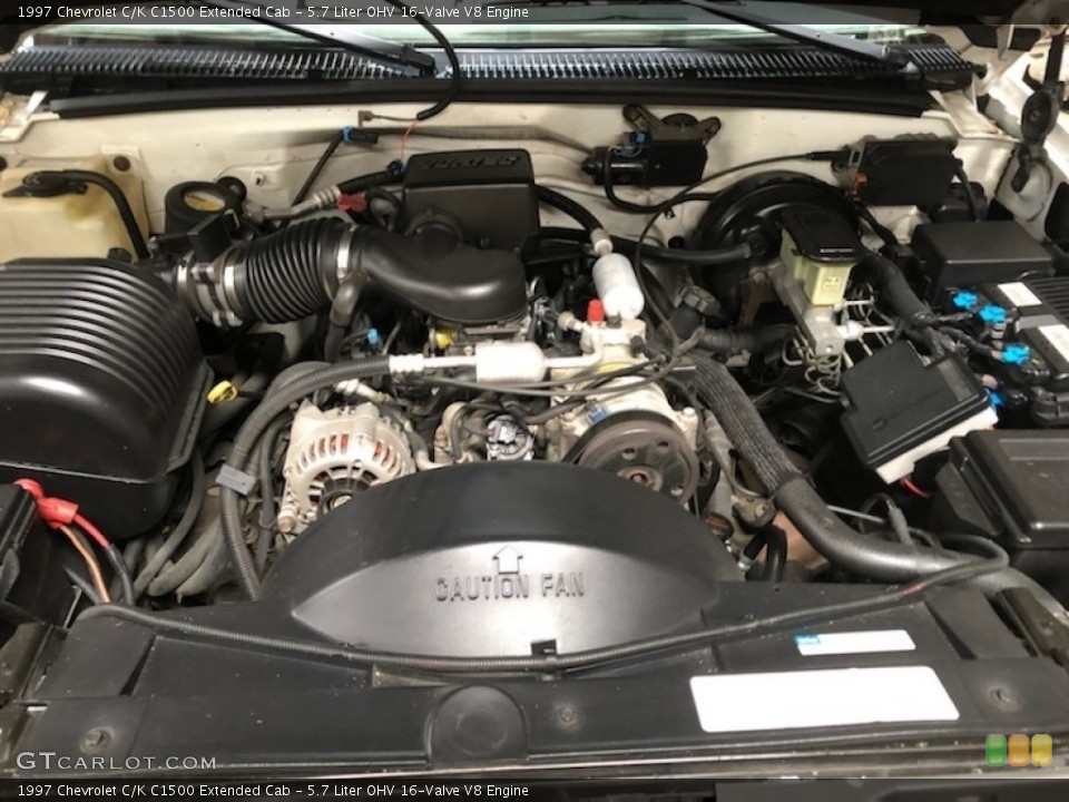 5.7 Liter OHV 16-Valve V8 1997 Chevrolet C/K Engine