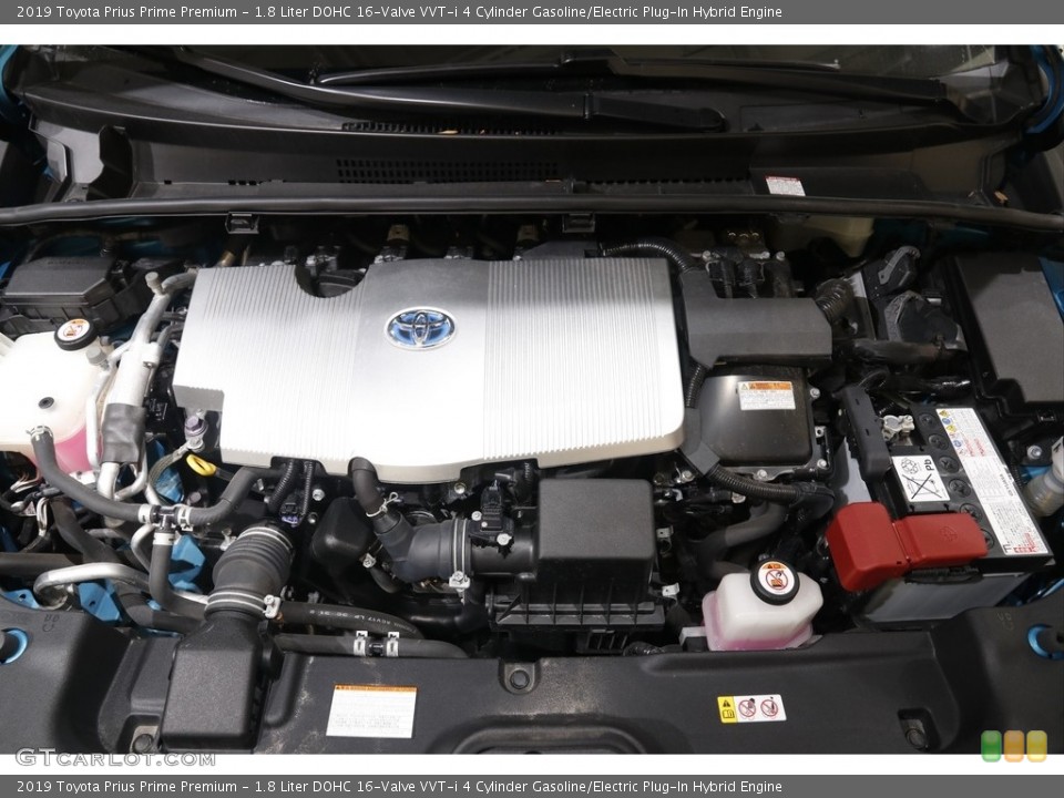 1.8 Liter DOHC 16-Valve VVT-i 4 Cylinder Gasoline/Electric Plug-In Hybrid 2019 Toyota Prius Prime Engine