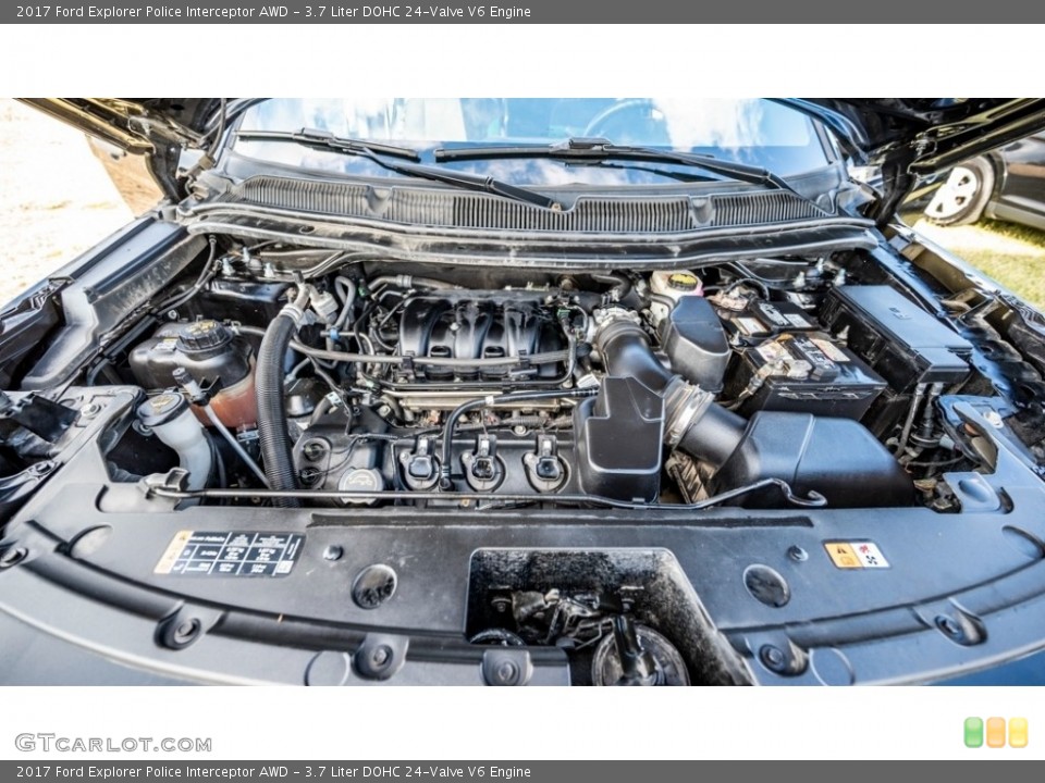 3.7 Liter DOHC 24-Valve V6 Engine for the 2017 Ford Explorer #145243572