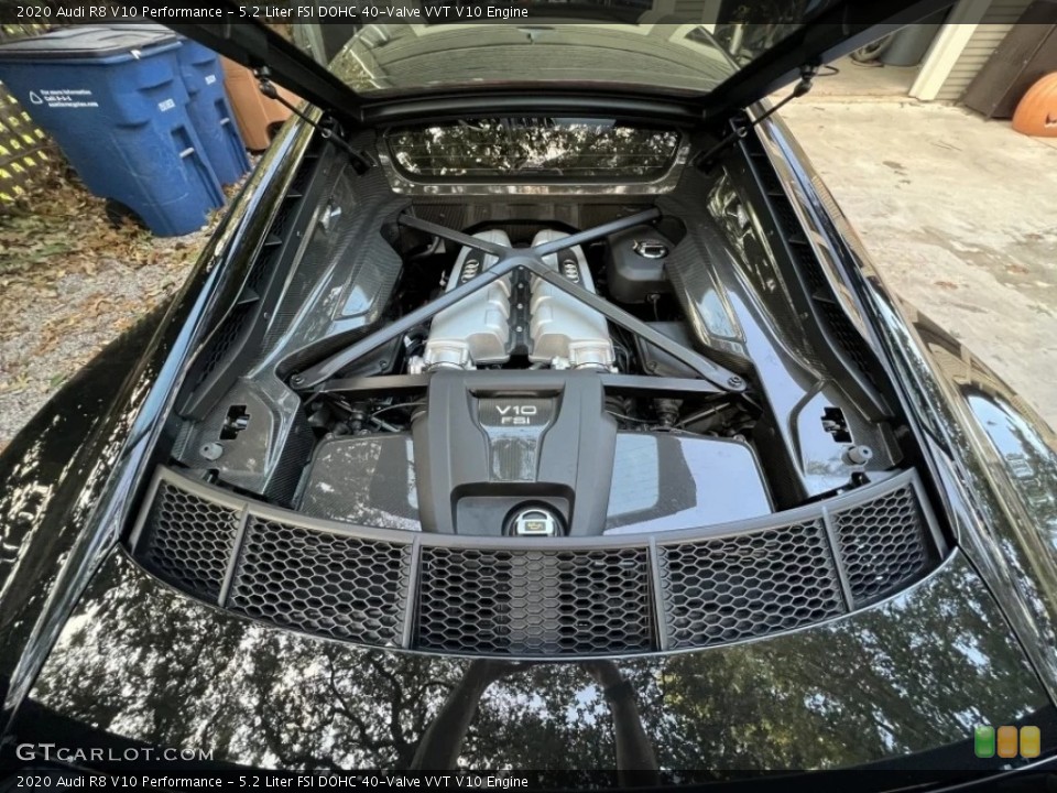 5.2 Liter FSI DOHC 40-Valve VVT V10 2020 Audi R8 Engine