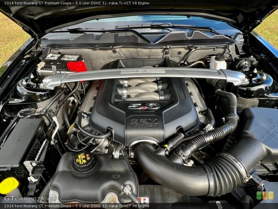 5.0 Liter DOHC 32-Valve Ti-VCT V8 Engine for the 2014 Ford Mustang #145689842