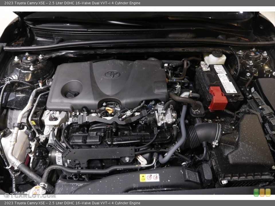 2.5 Liter DOHC 16-Valve Dual VVT-i 4 Cylinder 2023 Toyota Camry Engine