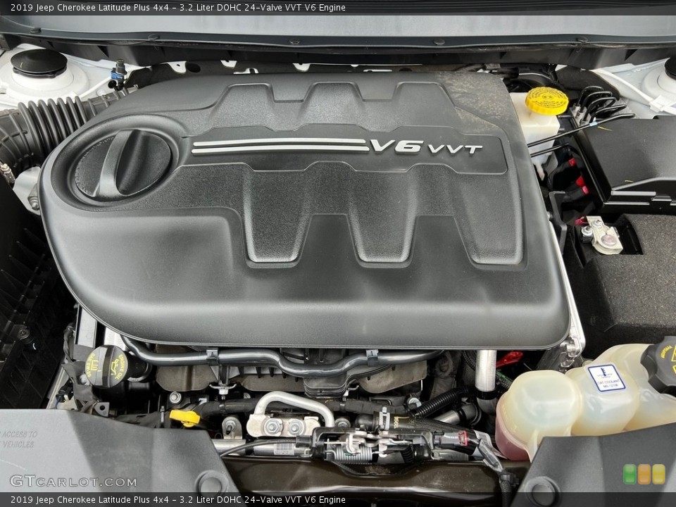 3.2 Liter DOHC 24-Valve VVT V6 2019 Jeep Cherokee Engine